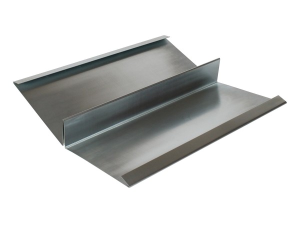 Kehlblech mit Stehfalz